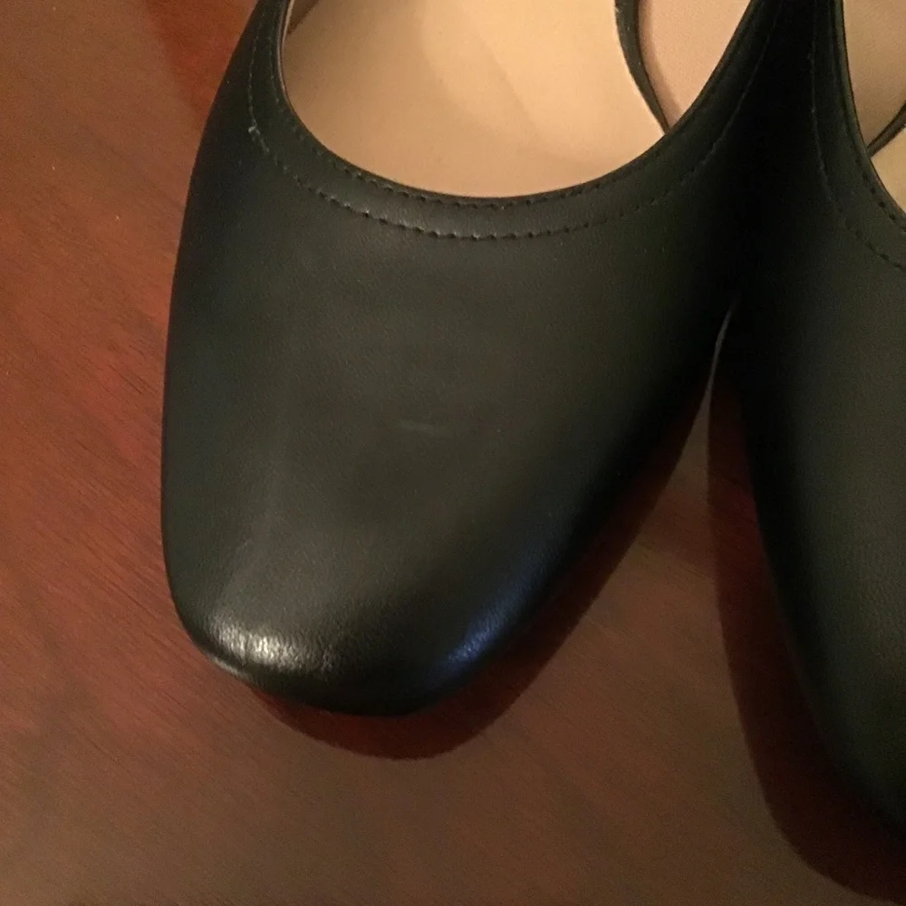 Naturalizer size 10Wide  like new vegan leather flats - Picture 5 of 5